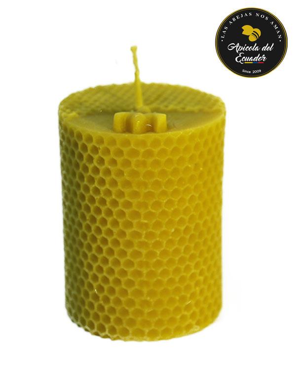 Cera de abejaVela de cera de abejas 100% natural, vertida a mano, mejorada  con rodaja de naranja seca y rama de canela. Esta es para UNA vela de cera  de abejas. 